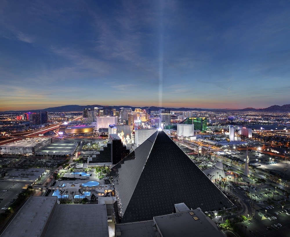 Luxor Hotel & Casino